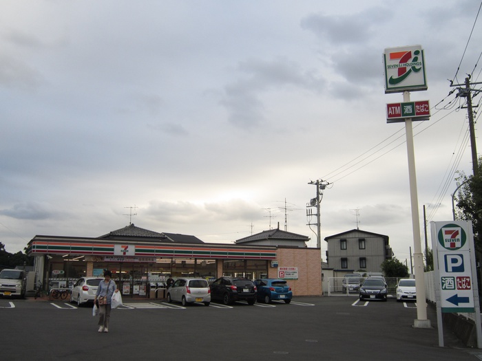 コンビニ　セブンイレブン（コンビニ）まで170m