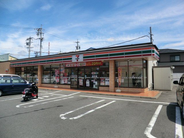 コンビニ　セブン-イレブン春日井篠木町７丁目店（コンビニ）まで381m