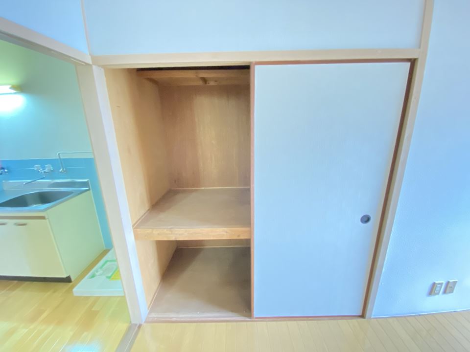 収納　押入収納があります