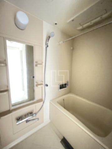 バス・シャワールーム　ドゥーエ谷町　バスルーム