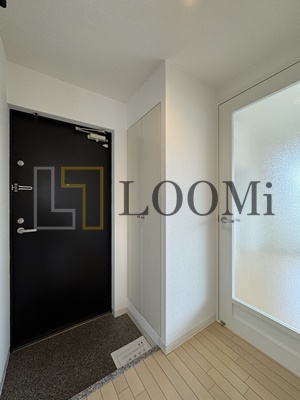 玄関　ドゥーエ谷町