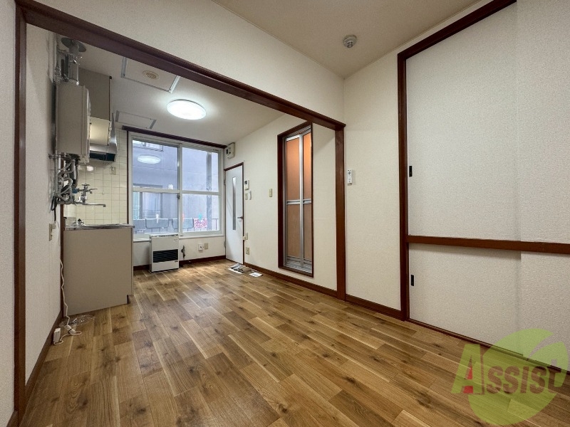 居室・リビング　広くてキレイなお部屋が広がっていて、充実した生活が送れそう。