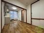居室・リビング　広くてキレイなお部屋が広がっていて、充実した生活が送れそう。