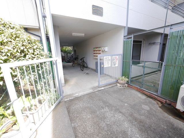 エントランス　★お問い合わせはタウンハウジング聖蹟桜ヶ丘店まで★