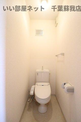 トイレ　落ち着いたトイレです