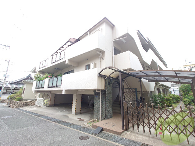 建物外観　灘区楠丘町『ＩＶＹ　ＣＯＵＲＴ』