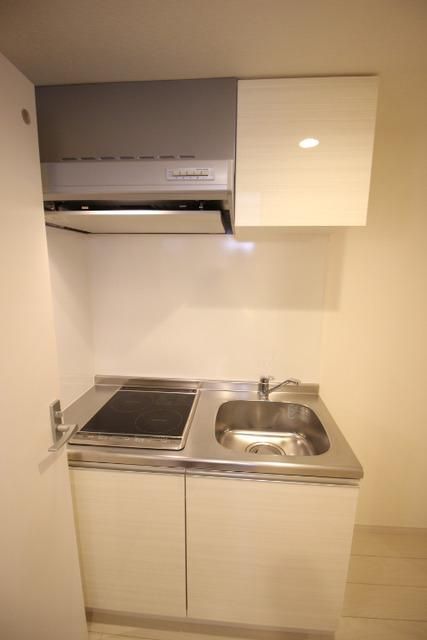 キッチン　ＩＨ２口完備のシステムキッチン