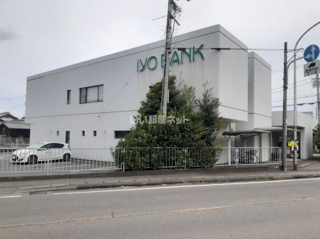 銀行　伊予銀行桜井支店（銀行）まで1448m