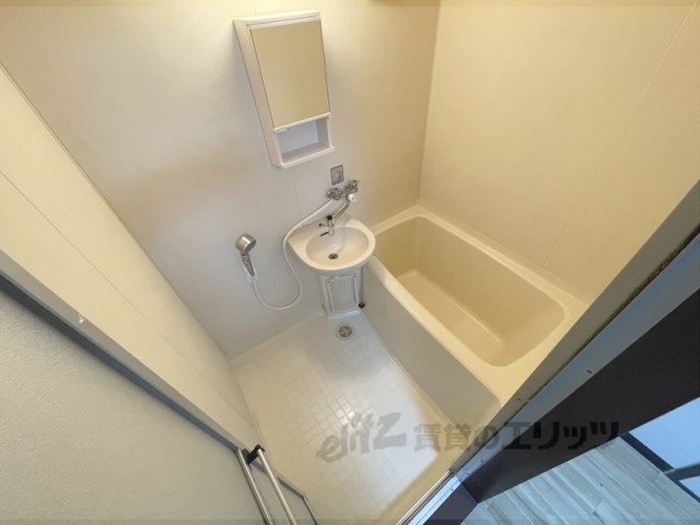 バス・シャワールーム　バス