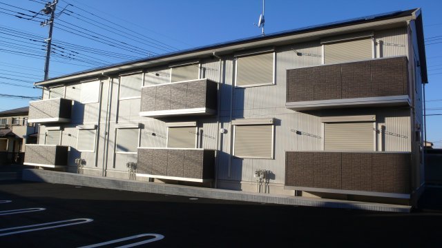 建物外観　南向きで日当たり良好　インターネット無料