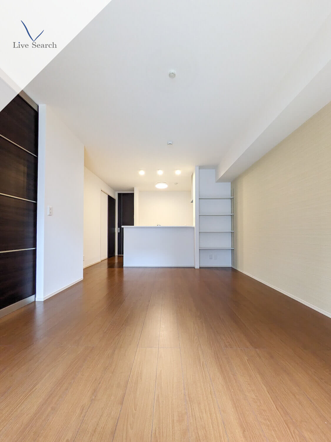 居室・リビング　類似別物件の写真です