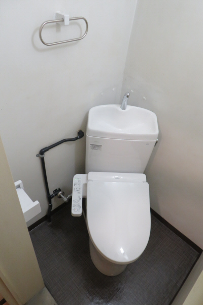 トイレ　ウォシュレット　風呂とは別