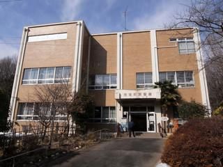 図書館　武蔵村山市立三ッ木地区図書館（図書館）まで407m