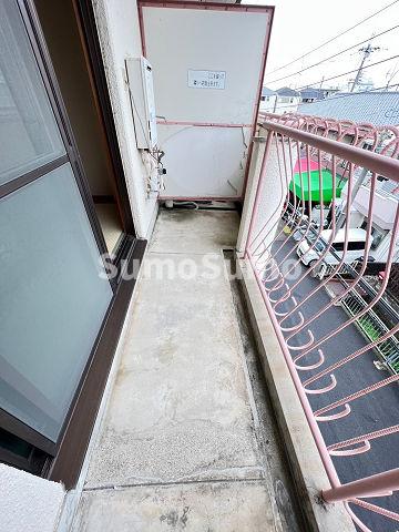 バルコニー　バルコニーからの眺めを楽しみながら食事をしませんか