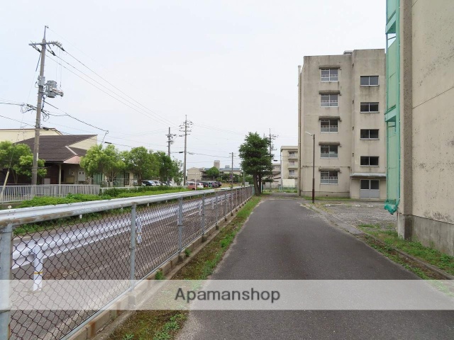 その他　前面道路（その他）まで0m