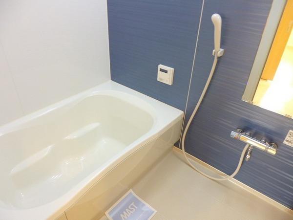 バス・シャワールーム　追い焚き機能・浴室乾燥機付き