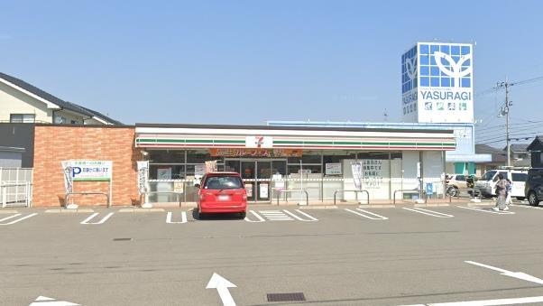 コンビニ　セブンイレブン今治北鳥生町4丁目店（コンビニ）まで691m
