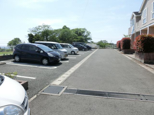 駐車場　駐車場