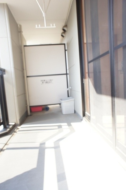 バルコニー　図面と現状に相違がある場合には現状を優先