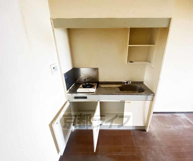 キッチン　ガスコンロ付きのキッチンです