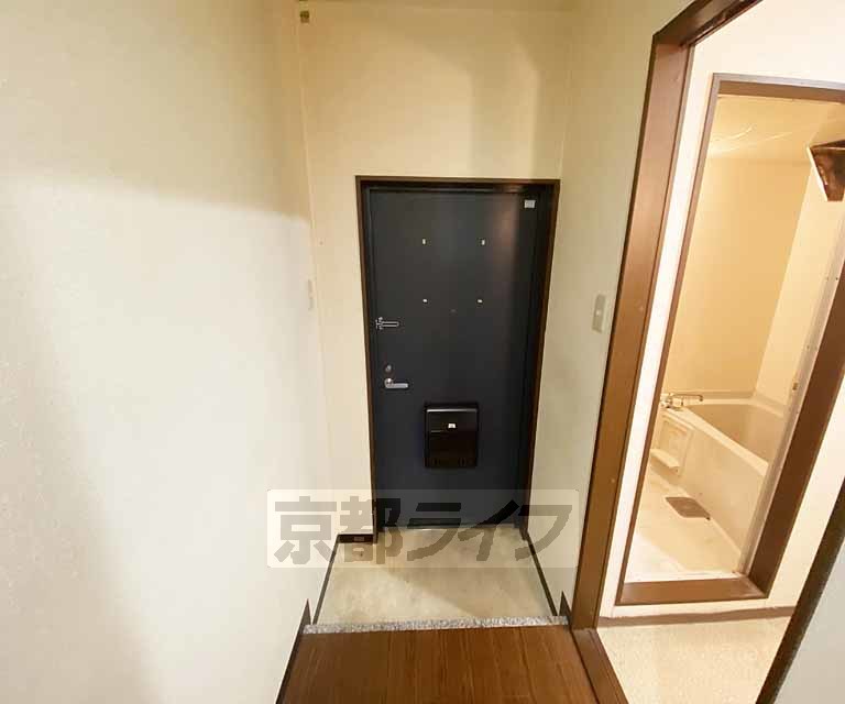 玄関　大きな段差がありません