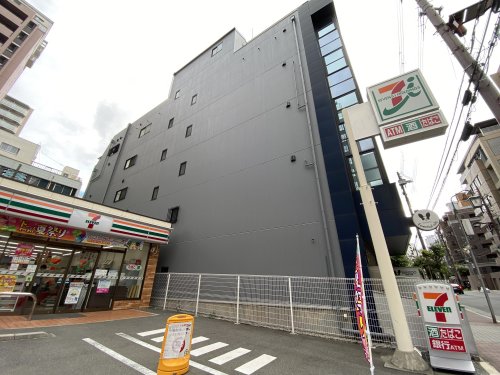 コンビニ　セブンイレブン（コンビニ）まで40m