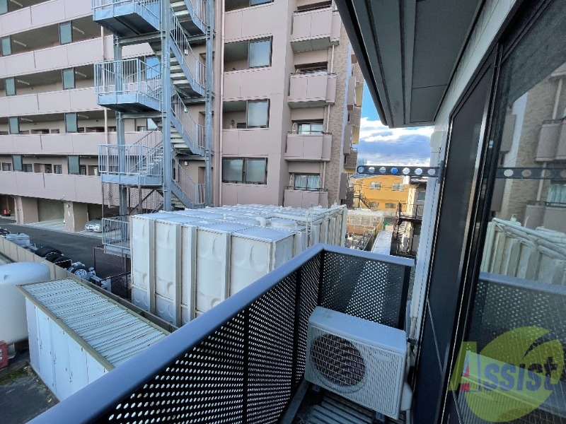 バルコニー　こまめな換気で、お部屋の空気をリフレッシュ。