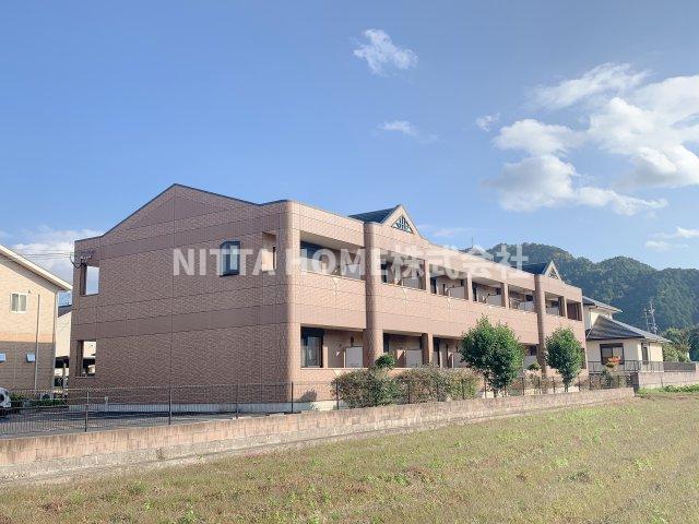 建物外観　インターネット無料◎スーパーなど商業施設が近くに多数あります