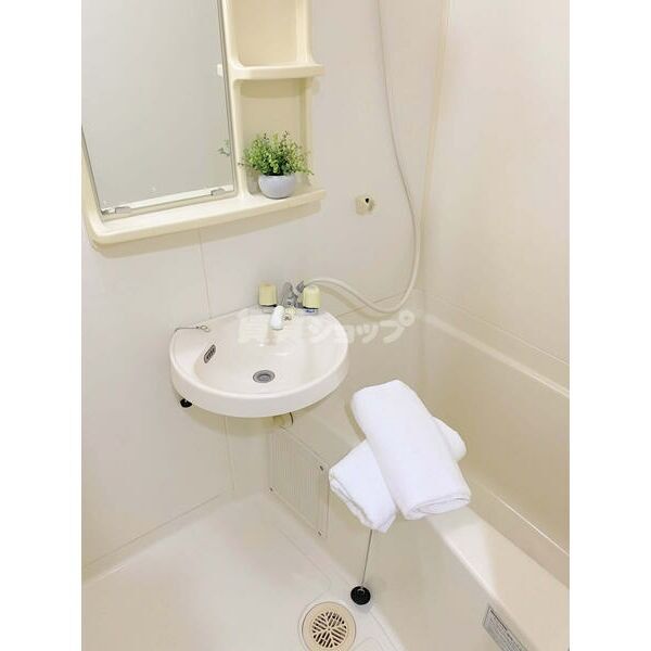 バス・シャワールーム　※家具はイメージになります。