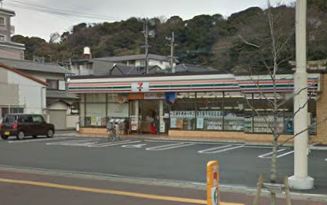 コンビニ　セブンイレブン（コンビニ）まで440m