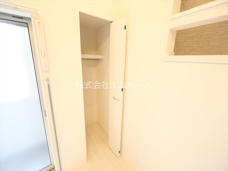 収納　クローゼット付