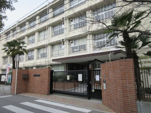 小学校　瓜破北小学校（小学校）まで390m