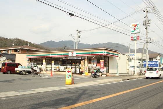 コンビニ　セブンイレブン広島三入２丁目店（コンビニ）まで615m