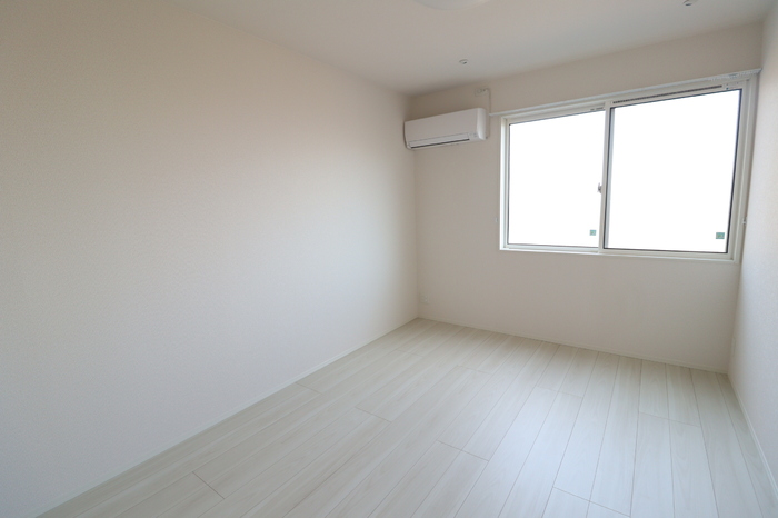 その他部屋・スペース　4.7帖、6.4帖の洋室が御座います。