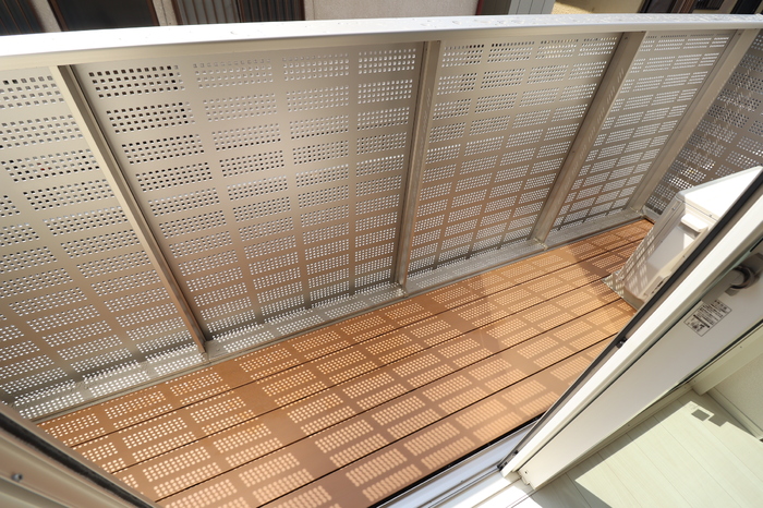 バルコニー　南面バルコニーで日当たり良好です。