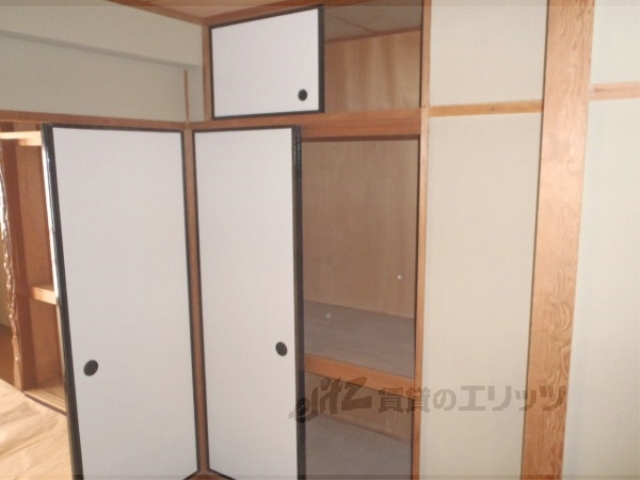 収納　４．５帖の和室の収納、広さはあります