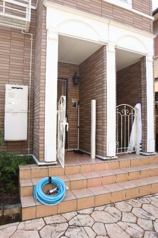 エントランス　ゆとりのあるエントランスです