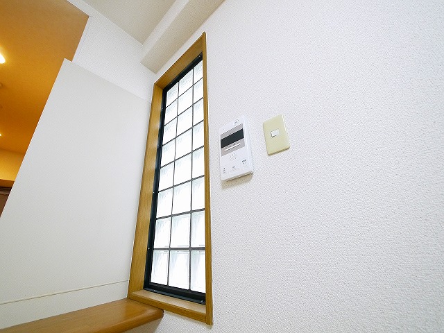 セキュリティ　モニター付きインターホン