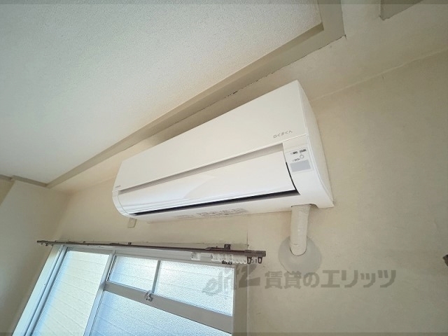 その他設備　リビングエアコン