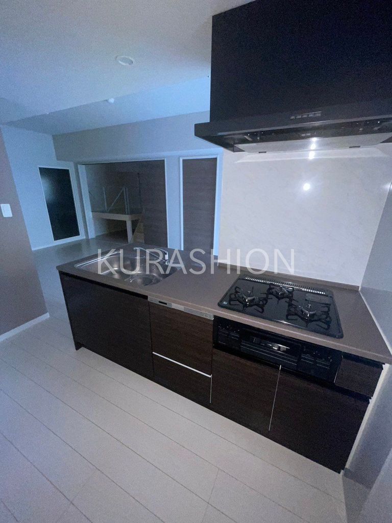 キッチン　別部屋の写真になります。