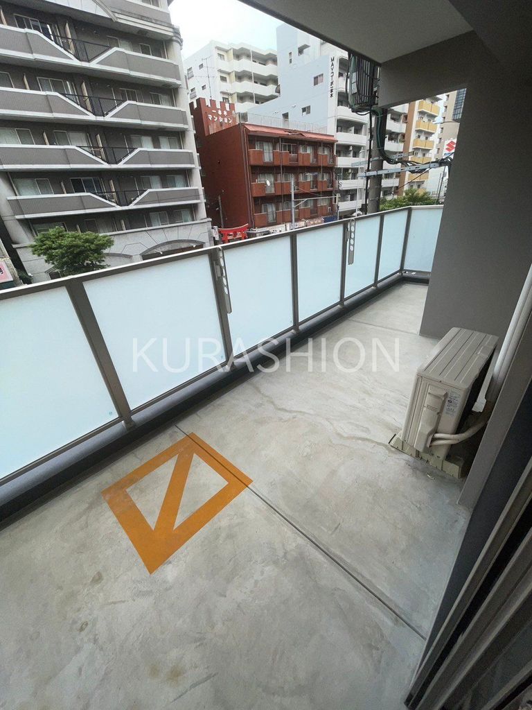 バルコニー　別部屋の写真になります。