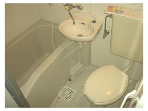 洗面設備　コンパクトで使いやすい洗面所