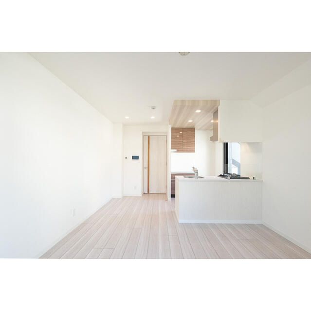 居室・リビング　こちらの居間で趣味の時間をお楽しみください