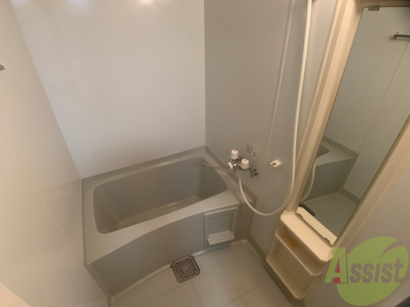 バス・シャワールーム　お風呂です。ゆっくりお風呂につかるのも体に良いですね～