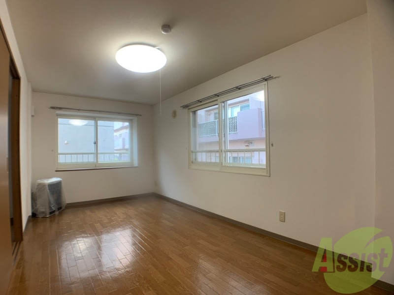 居室・リビング　広くてキレイなお部屋が広がっていて、充実した生活が送れそう。