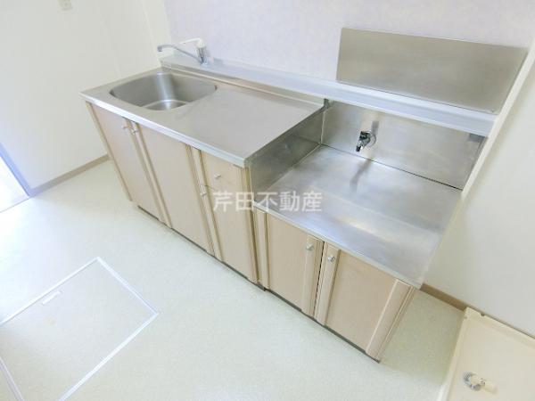 キッチン　写真は別のお部屋のイメージです。現況優先