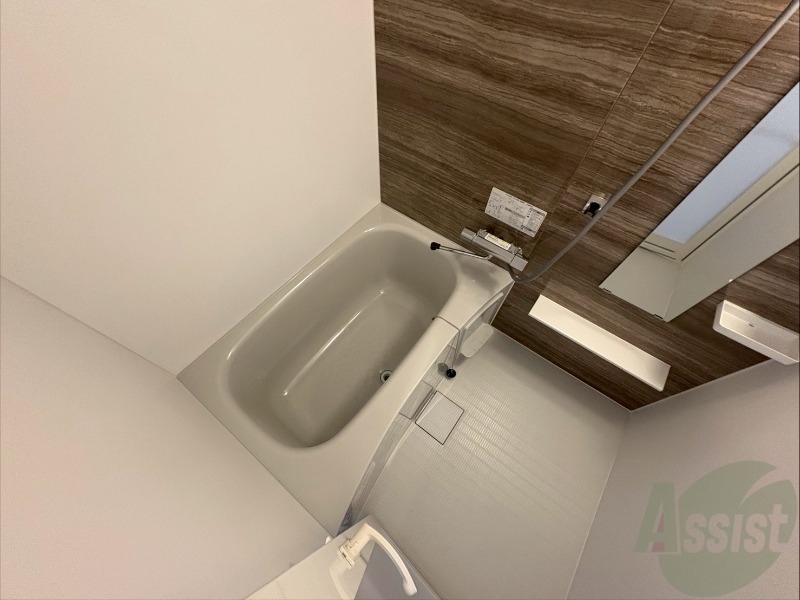 バス・シャワールーム　お風呂になります。一日の疲れを癒してくださいね。