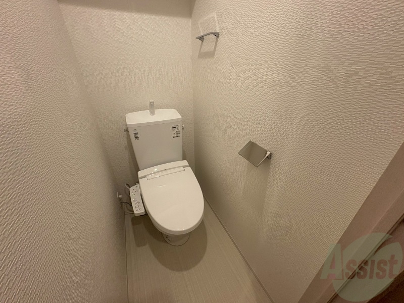 トイレ　シャワートイレになっているので快適です！