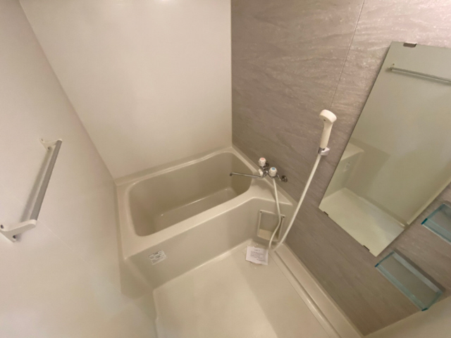 バス・シャワールーム　お風呂で日々の疲れを落としましょう