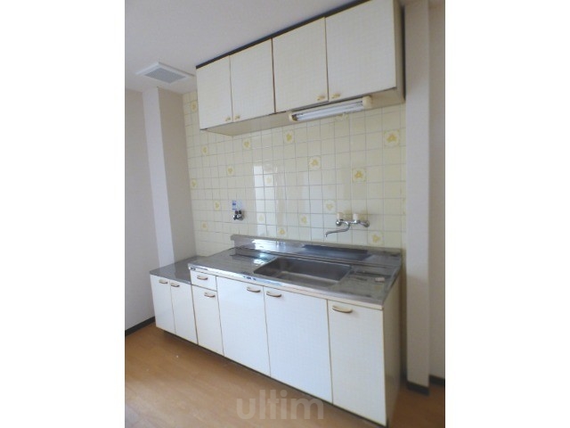 キッチン　他の部屋の写真です。